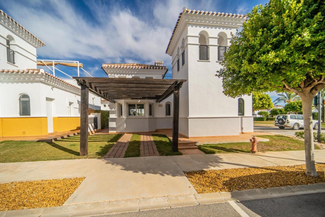 Villa mit privatem Pool, zentrumsnah Roldán Exterior foto